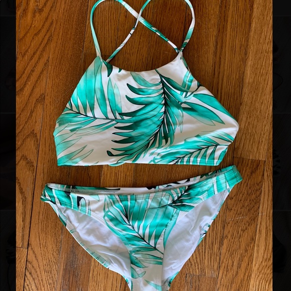 Body Glove Other - Bodyglove tropical leaf high neck bikini